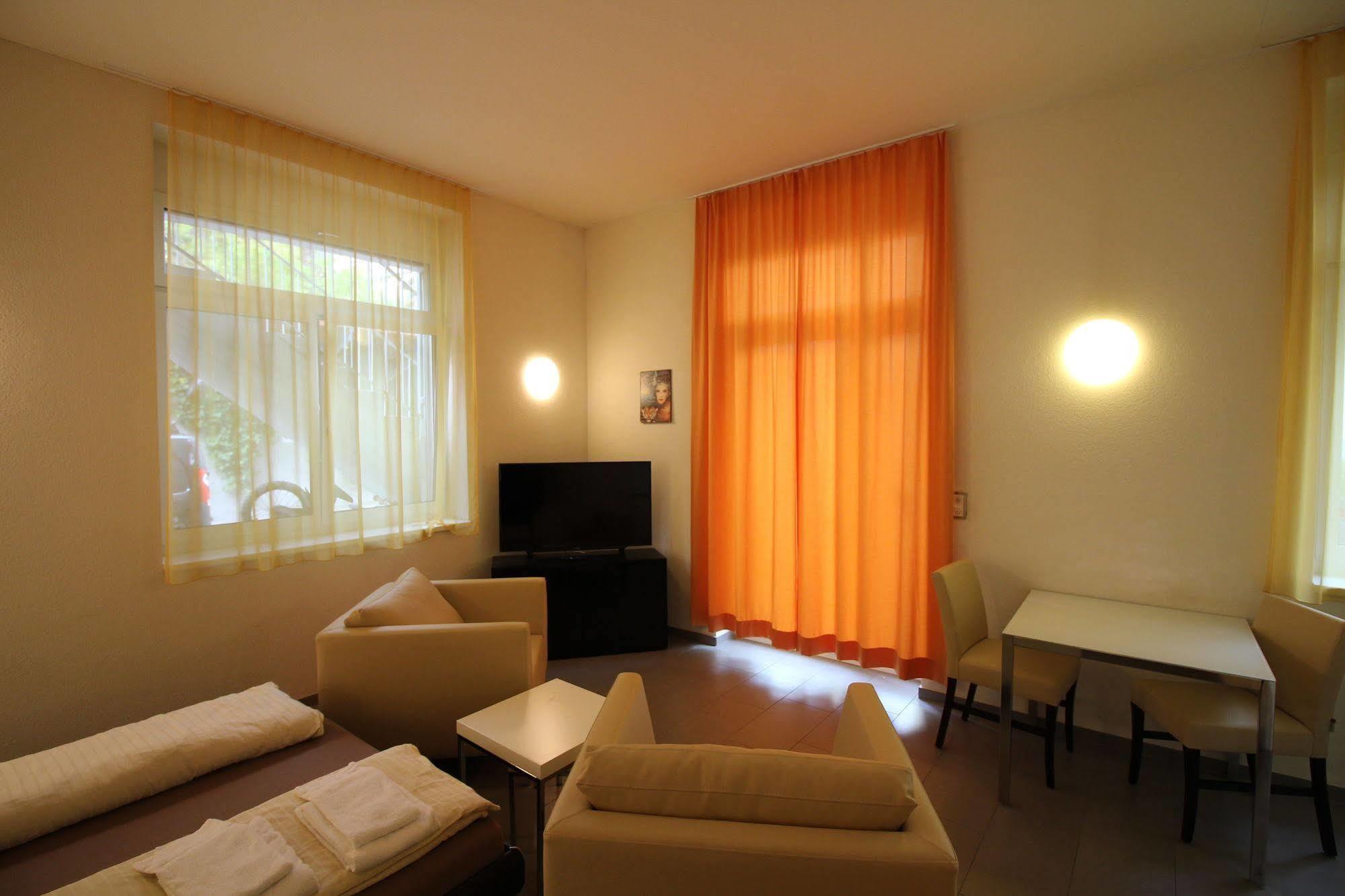 Swiss Star Oerlikon Inn Zürih Dış mekan fotoğraf