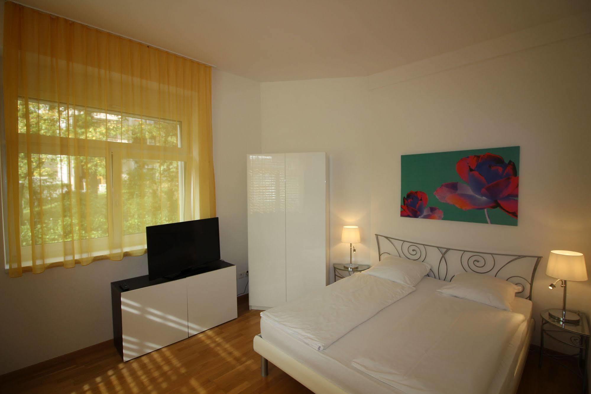 Swiss Star Oerlikon Inn Zürih Dış mekan fotoğraf